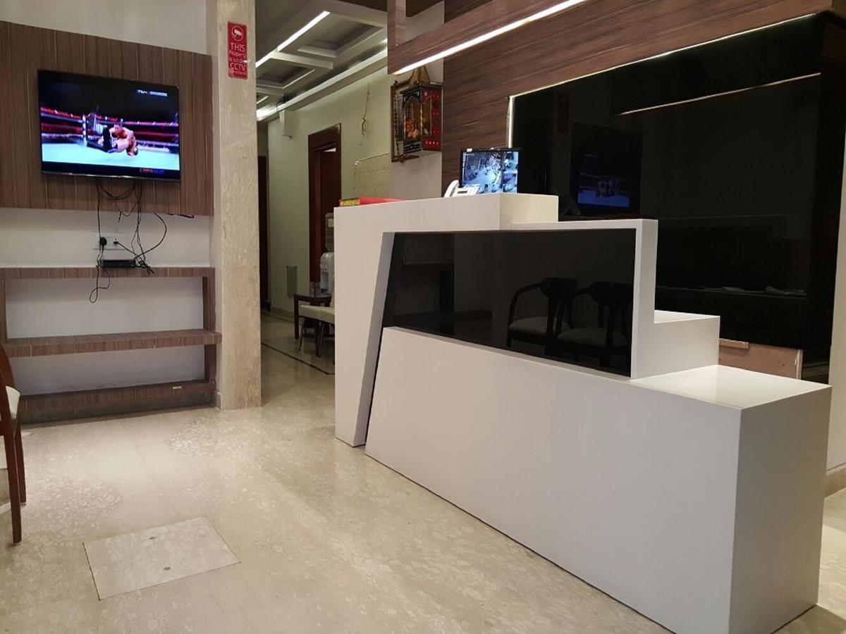 Hotel Sapphire New Delhi Exterior photo